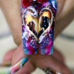 Длинный дизайн ногтей с росписью